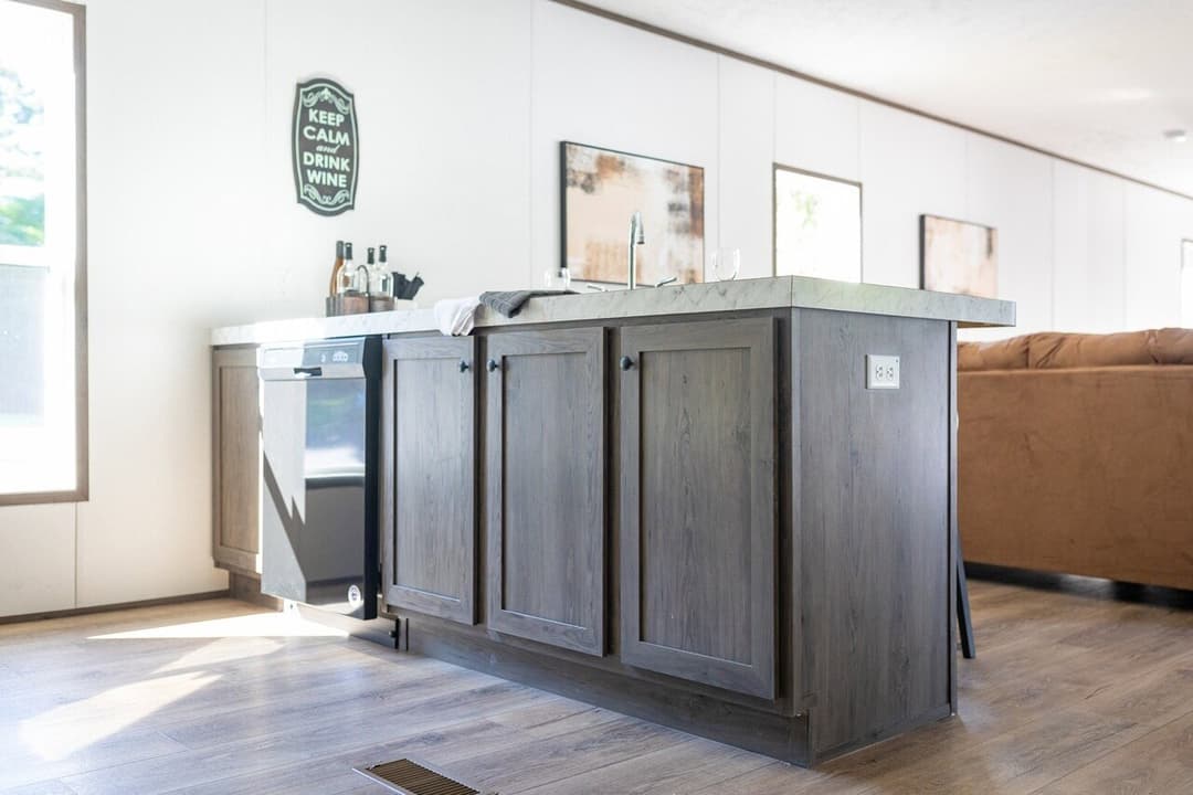 Phoenix 16763a kitchen home features