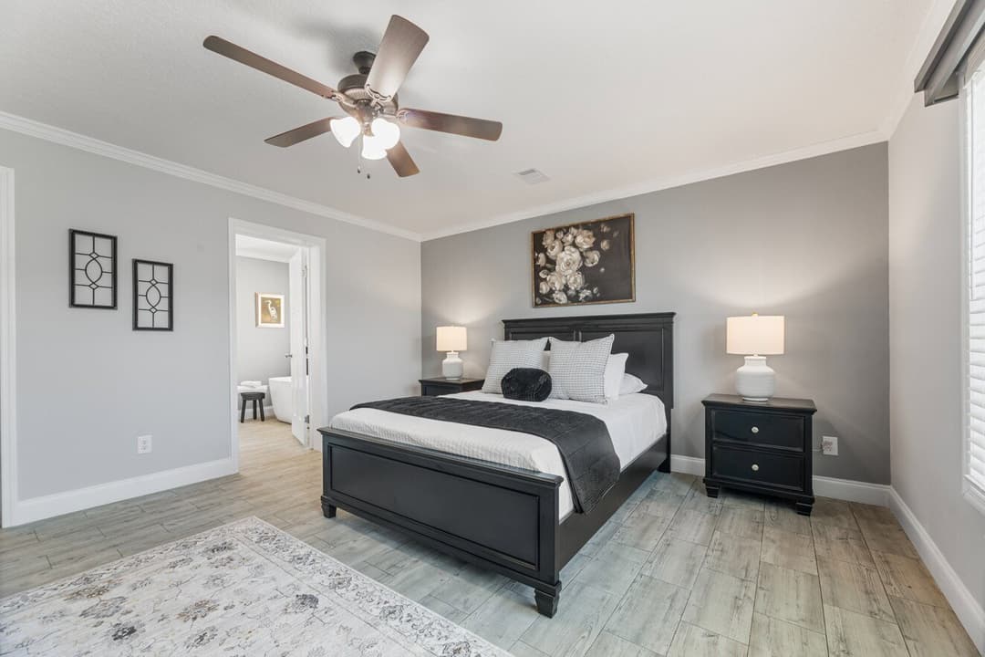 Jones 32764b bedroom home features