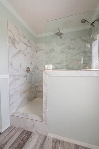 Camron 28563f bathroom home features