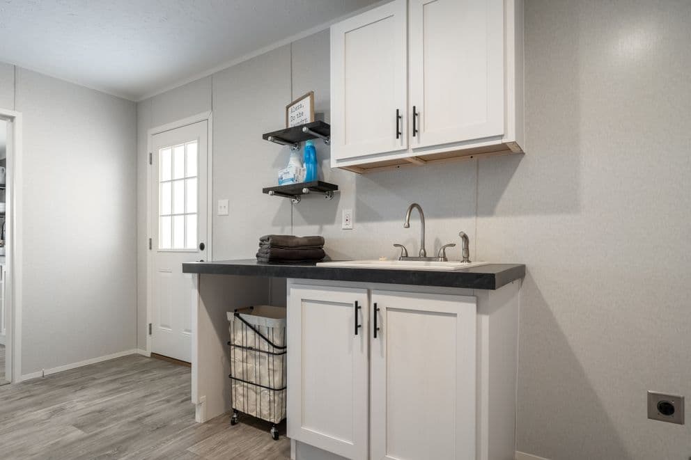 The fusion 3260 interior home features