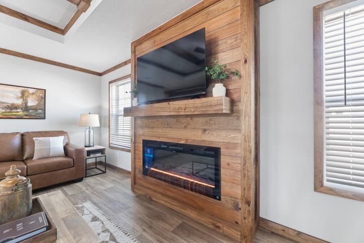 Reece 32663a interior home features