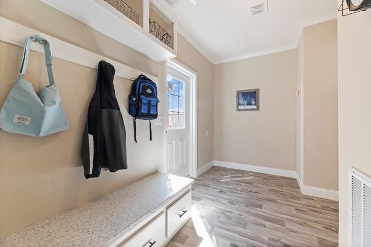 Timberview 32663e interior home features