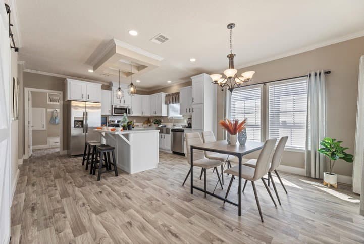 Timberview 32663e kitchen home features