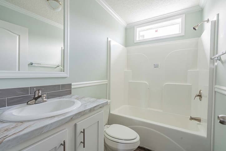 Camron 28563f bathroom home features