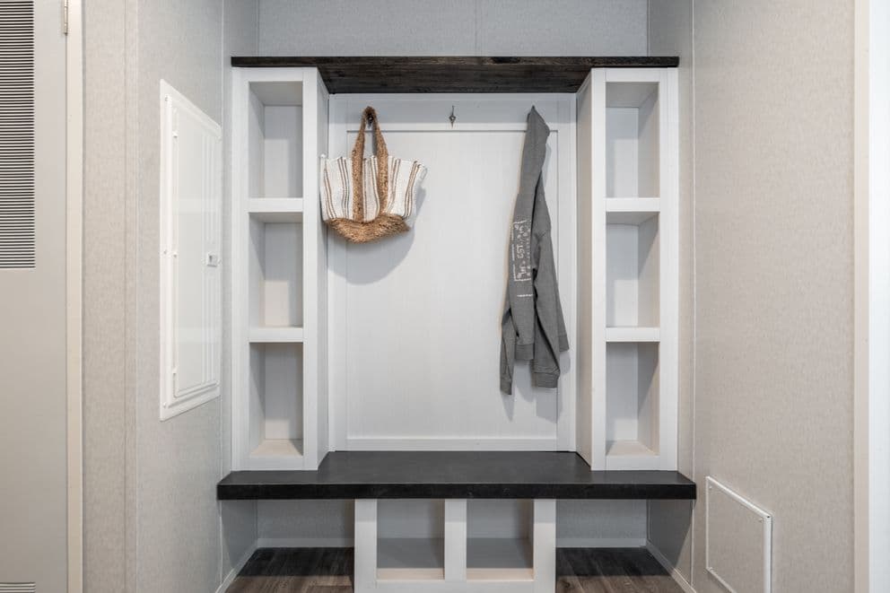 The fusion 3260 interior home features