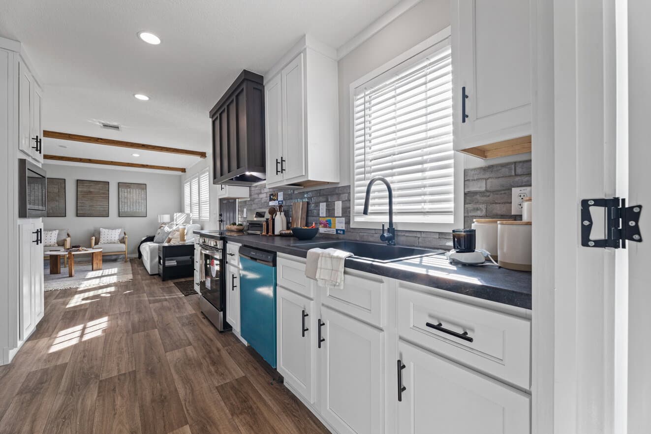 Helix 16763n kitchen home features