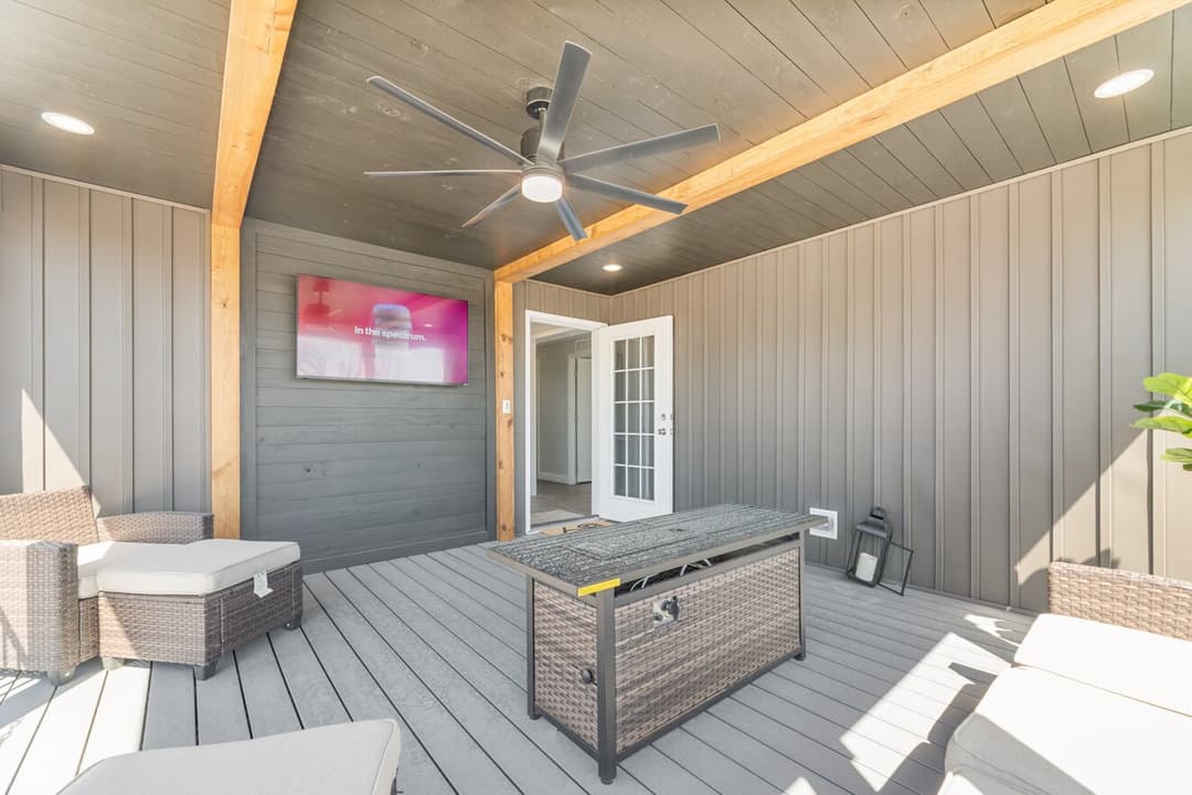 Jones 32764b exterior home features