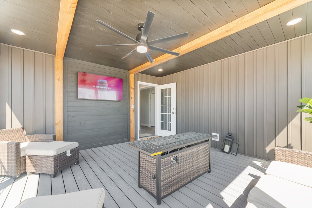 Jones 32764b exterior home features