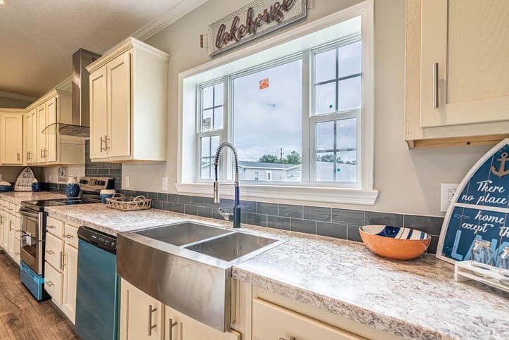 Thomas 32663b kitchen home features
