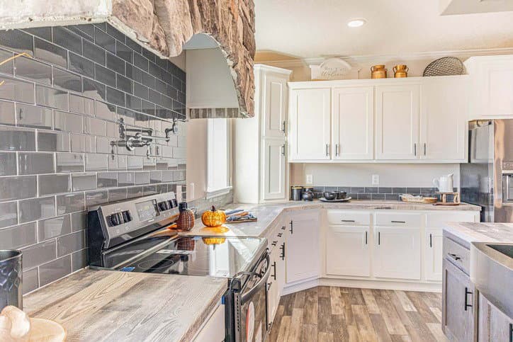 King 32764b kitchen home features