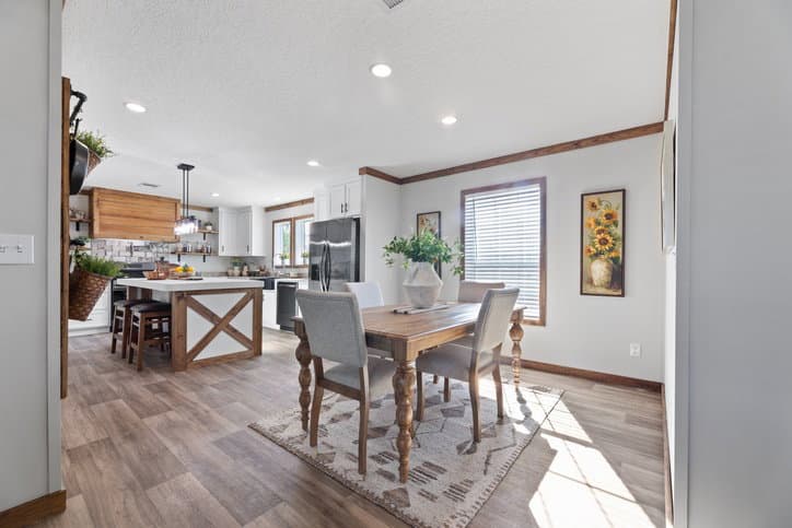 Reece 32663a interior home features